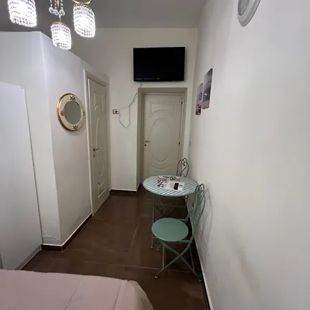 Bed & Breakfast Beb Mariafrancesca Neapel
