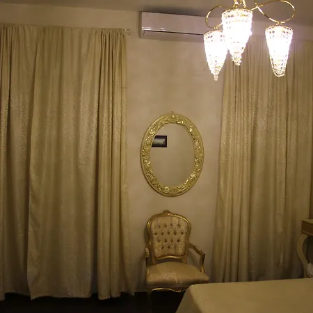 Bed & Breakfast Beb Mariafrancesca Napoli
