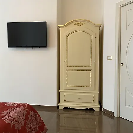 Da Francesco Stazione Bed and breakfast 3*