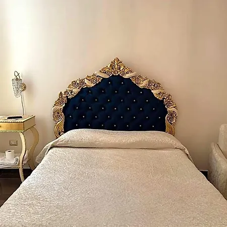 Bed & Breakfast Beb Mariafrancesca Napels