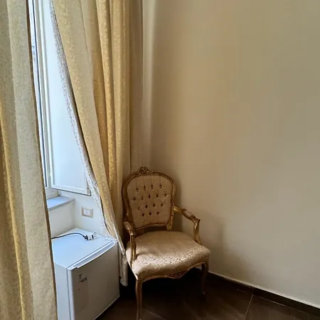 Maria Francesca Couette-café Naples